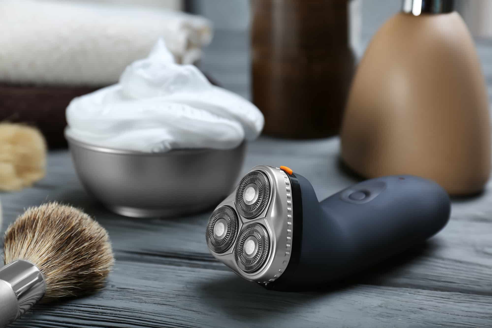 electric shaver for elderly men
